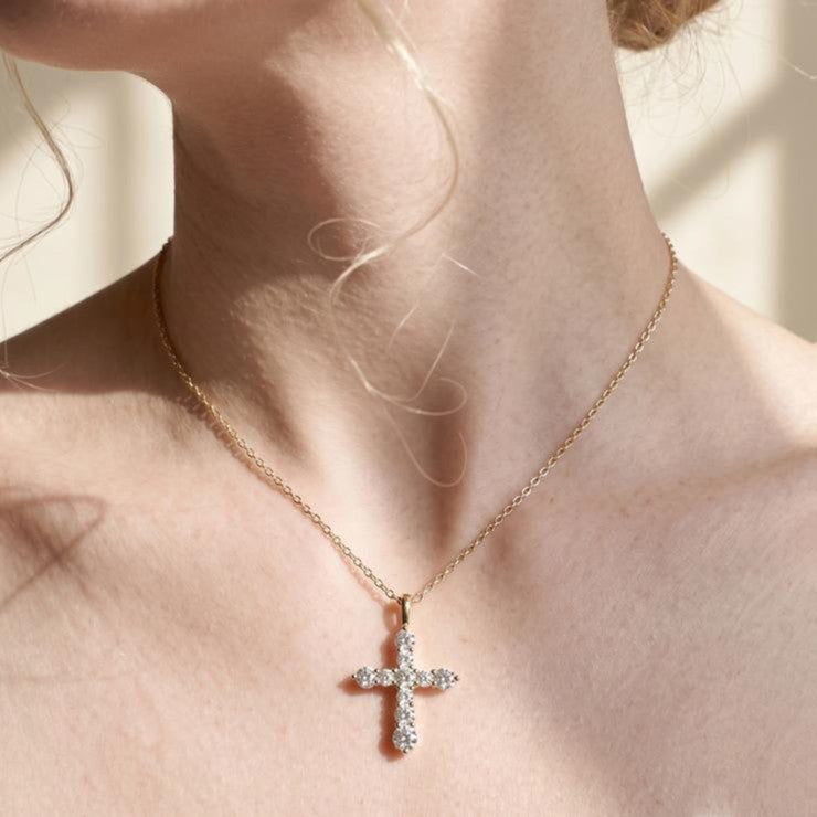 Pendiente Cruz de Moissanita en Plata 925